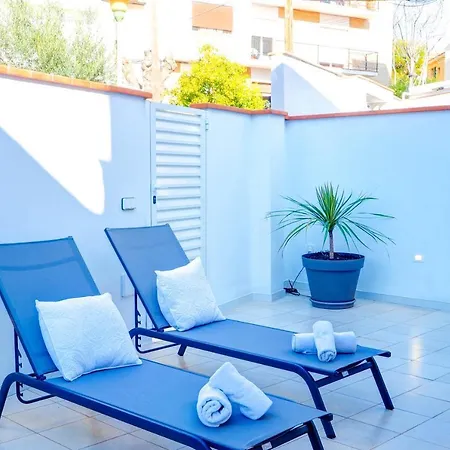 San Sebastian With Patio By Hello Homes * Sitges