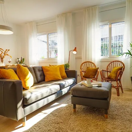 San Sebastian With Patio By Hello Homes Lägenhet *