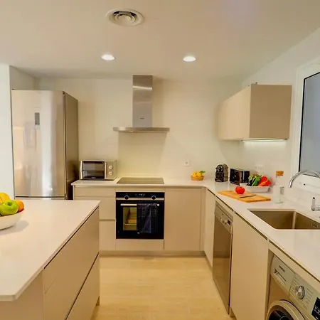 Lägenhet San Sebastian With Patio By Hello Homes Sitges