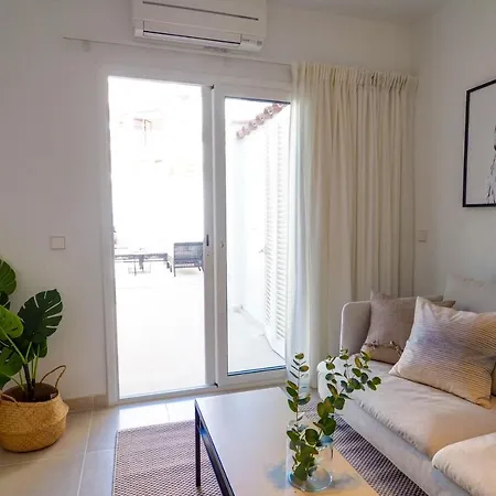 San Sebastian With Patio By Hello Homes * Sitges