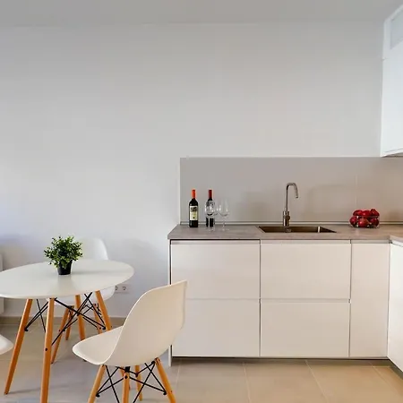 San Sebastian With Patio By Hello Homes Lägenhet Sitges